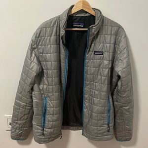 Men’s grey Patagonia light puff jacket  | Size M